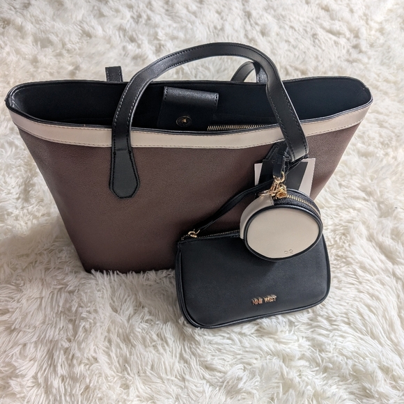 Set Nine West Jordi Trap Shoulder Tote Bag and Crossbody - Picture 4 of 11